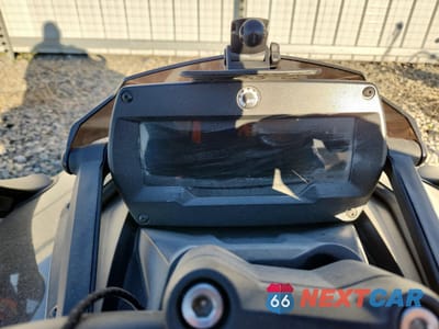 Zdjęcie 7 z 9 samochodu: 2022 CAN-AM SPYDER ROADSTER F3-S VIN:2BXRDDD20NV001166 - miniatura