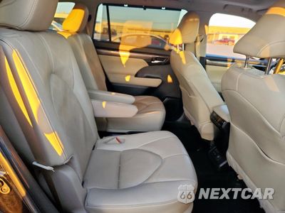 Zdjęcie 11 z 15 samochodu: 2024 TOYOTA HIGHLANDER HYBRID LIMITED VIN:5TDEBRCH2RS640467 - miniatura