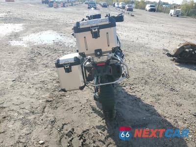 Czwarte zdjęcie samochodu z boku: 2021 BMW R 1250 GS ADVENTURE VIN:WB10M1306M6D93673 - miniatura