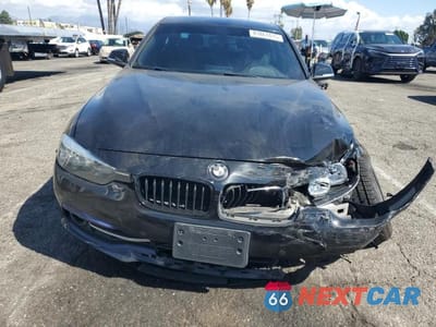 Piąte zdjęcie samochodu w środku: 2017 BMW 330 I VIN:WBA8B9G37HNU55506 - miniatura