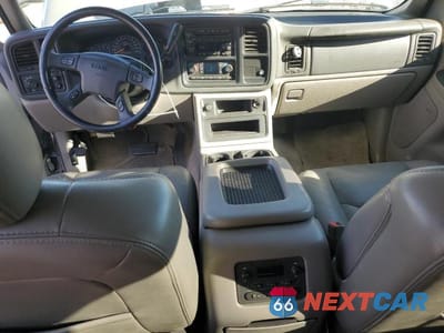 Zdjęcie 8 z 12 samochodu: 2006 GMC YUKON XL VIN:1GKEC16Z06J111356 - miniatura