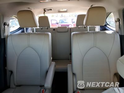 Zdjęcie 10 z 16 samochodu: 2020 TOYOTA HIGHLANDER XLE VIN:5TDGZRBH0LS505534 - miniatura