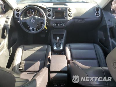 Zdjęcie 8 z 13 samochodu: 2011 VOLKSWAGEN TIGUAN S VIN:WVGAV7AX9BW511129 - miniatura