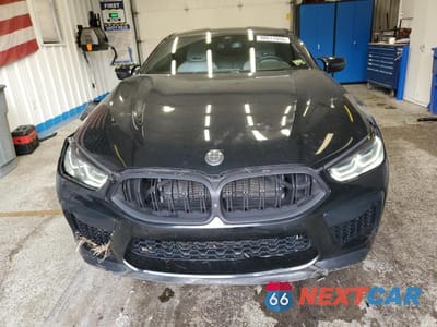 Piąte zdjęcie samochodu w środku: 2020 BMW M8 VIN:WBSAE0C00LCD57677 - miniatura