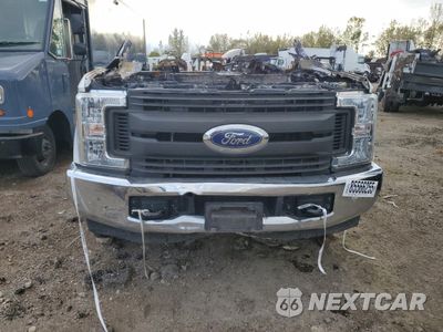 Piąte zdjęcie samochodu w środku: 2019 FORD F350 SUPER DUTY VIN:1FDRF3G68KED72110 - miniatura
