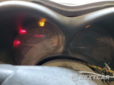 Zdjęcie 9 z 13 samochodu: 1999 PONTIAC GRAND AM SE VIN:1G2NE52T0XM701933 - miniatura