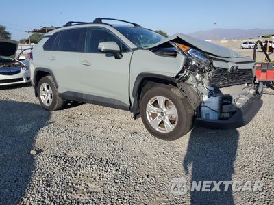 Czwarte zdjęcie samochodu z boku: 2020 TOYOTA RAV4 XLE VIN:2T3W1RFV3LW080067 - miniatura