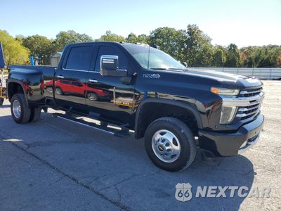 Czwarte zdjęcie samochodu z boku: 2022 CHEVROLET SILVERADO K3500 HIGH COUNTRY VIN:1GC4YVEY7NF149659 - miniatura