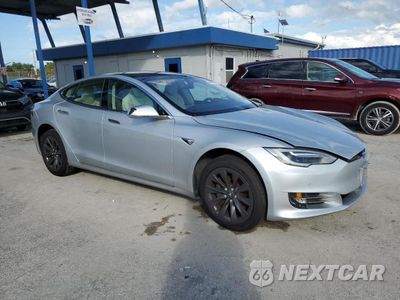 Czwarte zdjęcie samochodu z boku: 2017 TESL MODEL S 75D VIN:5YJSA1E20HF218801 - miniatura
