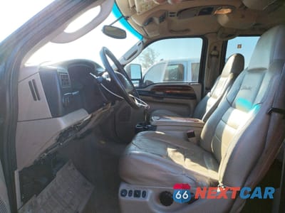 Zdjęcie 7 z 13 samochodu: 2005 FORD EXCURSION LIMITED VIN:1FMNU42P95EA05960 - miniatura