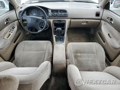 Zdjęcie 8 z 12 samochodu: 1997 HONDA ACCORD LX VIN:1HGCD5636VA093013 - miniatura