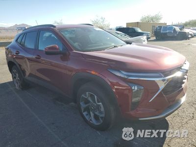 Czwarte zdjęcie samochodu z boku: 2025 CHEVROLET TRAX 1LT VIN:KL77LHEPXSC224417 - miniatura