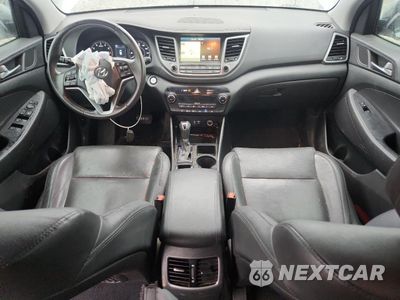 Zdjęcie 8 z 16 samochodu: 2017 HYUNDAI TUCSON LIMITED VIN:KM8J3CA27HU381133 - miniatura