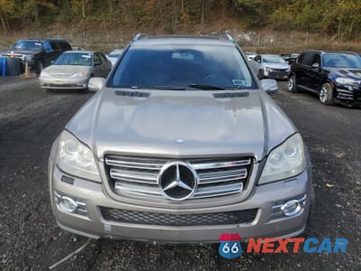 Piąte zdjęcie samochodu w środku: 2008 MERCEDES-BENZ GL 550 4MATIC VIN:4JGBF86E48A314292 - miniatura