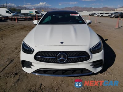 Piąte zdjęcie samochodu w środku: 2021 MERCEDES BENZ E 450 VIN:W1K1J5JB9MF150969 - miniatura