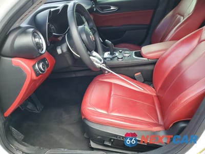 Zdjęcie 7 z 13 samochodu: 2020 ALFA ROMEO GIULIA VIN:ZARFAMAN6L7626212 - miniatura