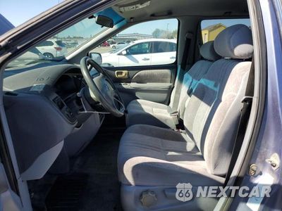 Zdjęcie 7 z 13 samochodu: 2000 TOYOTA SIENNA LE VIN:4T3ZF13C0YU248211 - miniatura