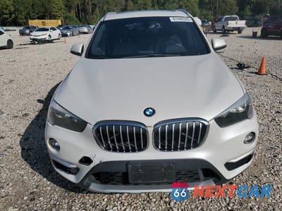 Piąte zdjęcie samochodu w środku: 2018 BMW X1 XDRIVE28I VIN:WBXHT3C39J5K25431 - miniatura