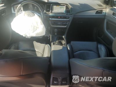 Zdjęcie 8 z 15 samochodu: 2019 HYUNDAI SONATA LIMITED TURBO VIN:5NPE34AB1KH746404 - miniatura