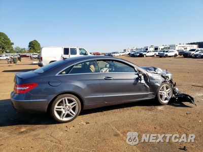 Trzecie zdjęcie samochodu z tyłu: 2013 MERCEDES-BENZ E 350 VIN:WDDKJ5KB2DF213705 - miniatura