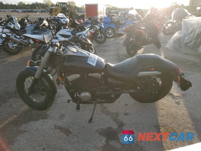 Trzecie zdjęcie samochodu z tyłu: 2011 HONDA VT750 C2B VIN:JH2RC5373BK101455 - miniatura
