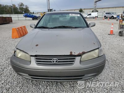 Piąte zdjęcie samochodu w środku: 1997 TOYOTA CAMRY CE VIN:4T1BF22K2VU003320 - miniatura