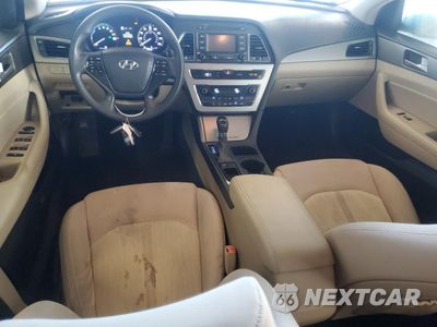 Zdjęcie 8 z 12 samochodu: 2016 HYUNDAI SONATA HYBRID VIN:KMHE24L1XGA011745 - miniatura