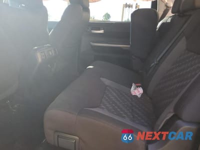 Zdjęcie 10 z 11 samochodu: 2018 TOYOTA TUNDRA CREWMAX SR5 VIN:5TFDW5F16JX764537 - miniatura