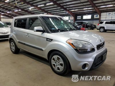 Czwarte zdjęcie samochodu z boku: 2013 KIA SOUL VIN:KNDJT2A5XD7754778 - miniatura