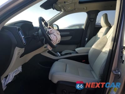 Zdjęcie 7 z 13 samochodu: 2024 VOLVO XC40 PLUS VIN:YV4L12UL7R2367275 - miniatura