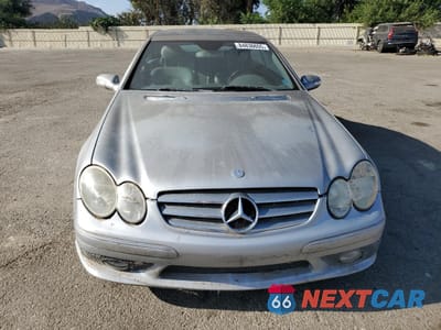 Piąte zdjęcie samochodu w środku: 2005 MERCEDES-BENZ CLK 500 VIN:WDBTK75G05T035499 - miniatura
