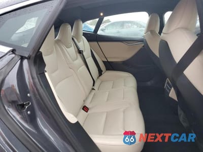 Zdjęcie 10 z 12 samochodu: 2021 TESLA MODEL S VIN:5YJSA1E24MF424827 - miniatura