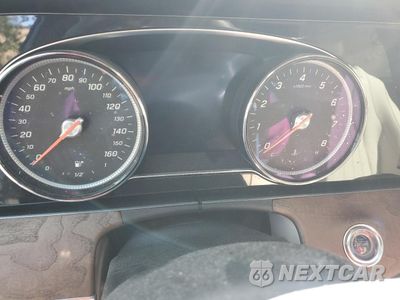 Zdjęcie 9 z 12 samochodu: 2017 MERCEDES-BENZ E 300 4MATIC VIN:WDDZF4KB7HA221490 - miniatura