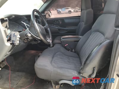 Zdjęcie 7 z 15 samochodu: 2003 CHEVROLET S TRUCK S10 VIN:1GCCS14X138151861 - miniatura