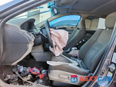 Zdjęcie 13 z 24 samochodu: 2010 HONDA ACCORD EX VIN:1HGCP2F76AA067465 - miniatura