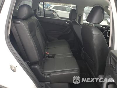 Zdjęcie 10 z 11 samochodu: 2019 VOLKSWAGEN TIGUAN SE VIN:3VV2B7AX1KM039186 - miniatura