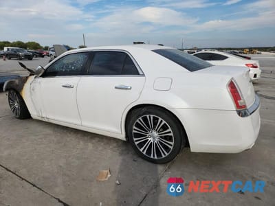 Drugie zdjęcie samochodu z przodu: 2011 CHRYSLER 300C VIN:2C3CA6CT5BH528994 - miniatura