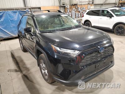 Czwarte zdjęcie samochodu z boku: 2022 TOYOTA RAV4 XLE VIN:JTMRWRFV9ND155529 - miniatura