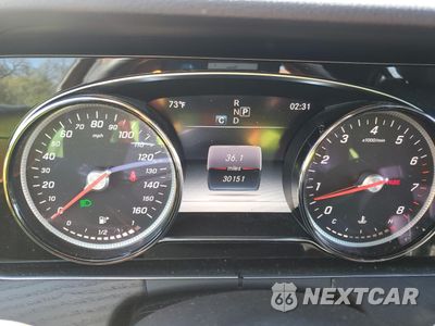 Zdjęcie 9 z 13 samochodu: 2019 MERCEDES-BENZ E 300 4MATIC VIN:WDDZF4KB2KA680613 - miniatura