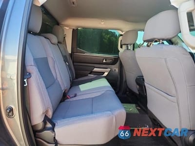 Zdjęcie 10 z 12 samochodu: 2023 TOYOTA TUNDRA CREWMAX SR VIN:5TFLA5DB2PX108317 - miniatura