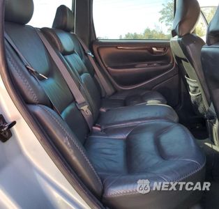 Zdjęcie 10 z 12 samochodu: 2001 VOLVO V70 XC VIN:YV1SZ58D411033768 - miniatura
