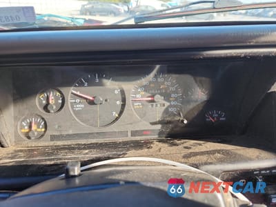 Zdjęcie 9 z 15 samochodu: 1994 JEEP GRAND CHEROKEE LAREDO VIN:1J4FX58S5RC174094 - miniatura