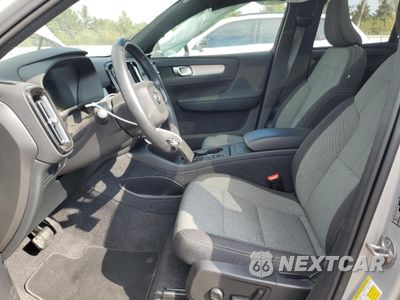 Zdjęcie 7 z 16 samochodu: 2025 VOLVO XC40 CORE VIN:YV4L12UJ6S2473169 - miniatura