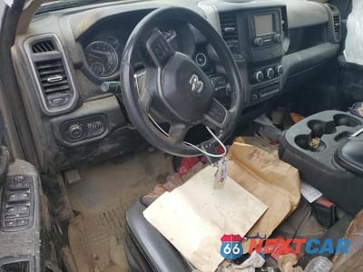 Zdjęcie 8 z 11 samochodu: 2020 RAM 2500 TRADESMAN VIN:3C6UR5HJ4LG203966 - miniatura