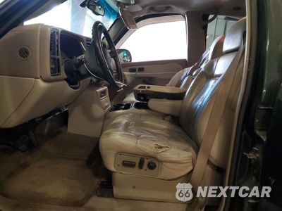 Zdjęcie 7 z 13 samochodu: 2001 CHEVROLET SUBURBAN K2500 VIN:3GNGK26U81G225205 - miniatura