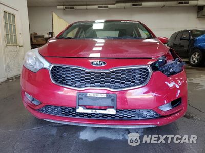 Piąte zdjęcie samochodu w środku: 2016 KIA FORTE EX VIN:KNAFX4A78G5448067 - miniatura