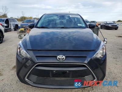 Piąte zdjęcie samochodu w środku: 2017 TOYOTA YARIS IA BASE VIN:3MYDLBYV9HY196155 - miniatura