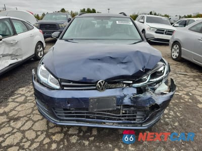 Piąte zdjęcie samochodu w środku: 2015 VOLKSWAGEN GOLF SPORTWAGEN TDI S VIN:3VWCA7AU0FM505592 - miniatura