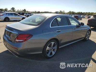 Trzecie zdjęcie samochodu z tyłu: 2019 MERCEDES-BENZ E 300 4MATIC VIN:WDDZF4KB2KA680613 - miniatura