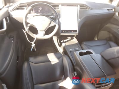 Zdjęcie 8 z 13 samochodu: 2017 TESLA MODEL X VIN:5YJXCBE24HF076684 - miniatura